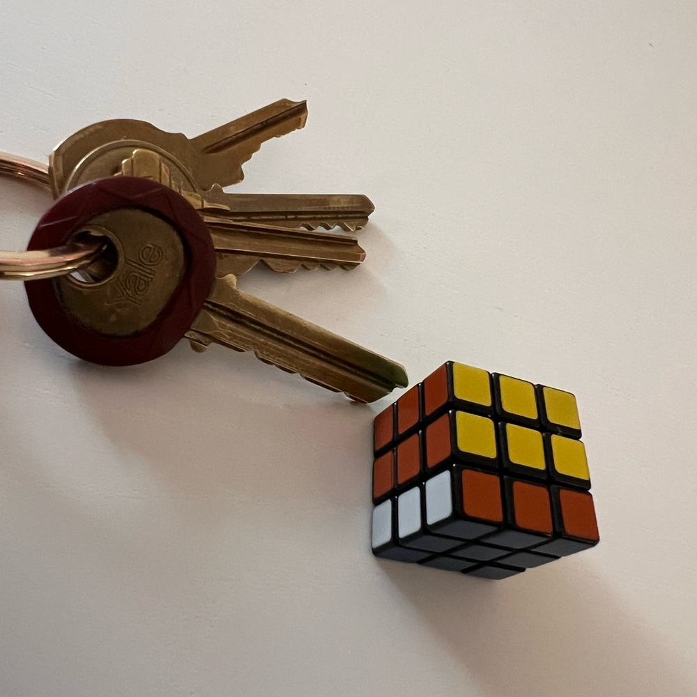 Micro Rubik's Cube - Picture 2 of 3